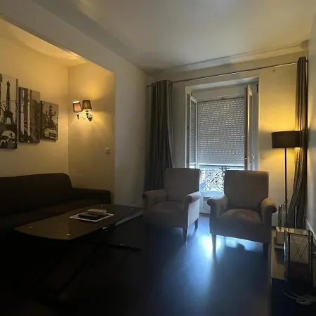 Luxe Apartment Near Champs Elysees Paris Exterior photo
