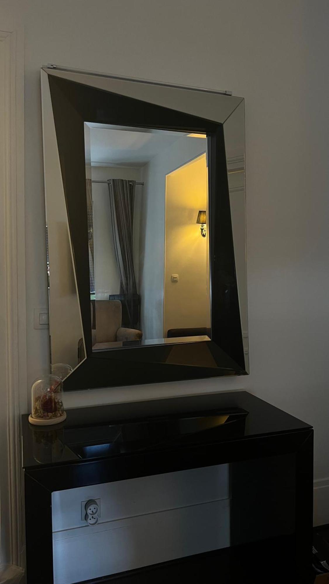 Luxe Near Champs Elysees
